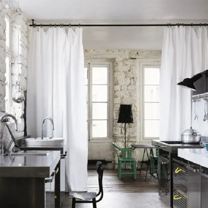 Tirai sebagai Pembatas Ruangan