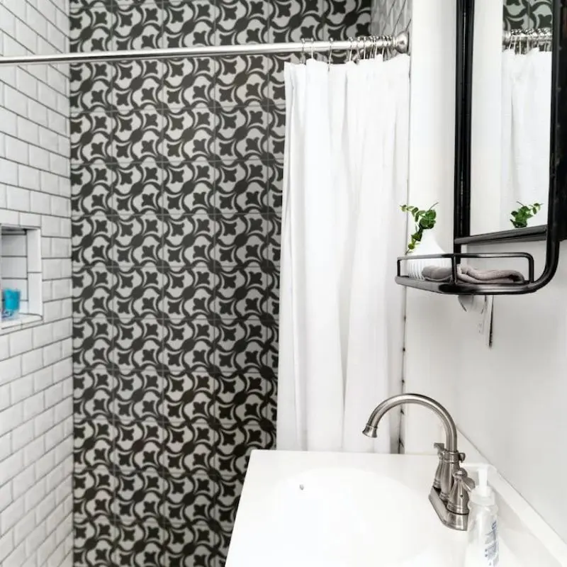 Tirai untuk Kamar Mandi