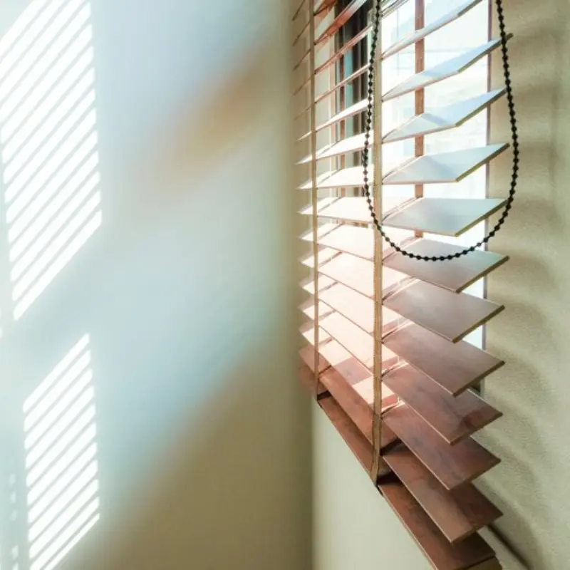 Keunggulan Window Blind untuk Kamar Kost