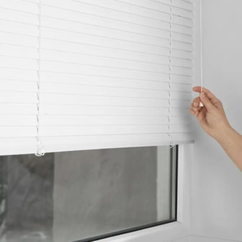 Jenis Window Blind yang Cocok untuk Kamar Kost