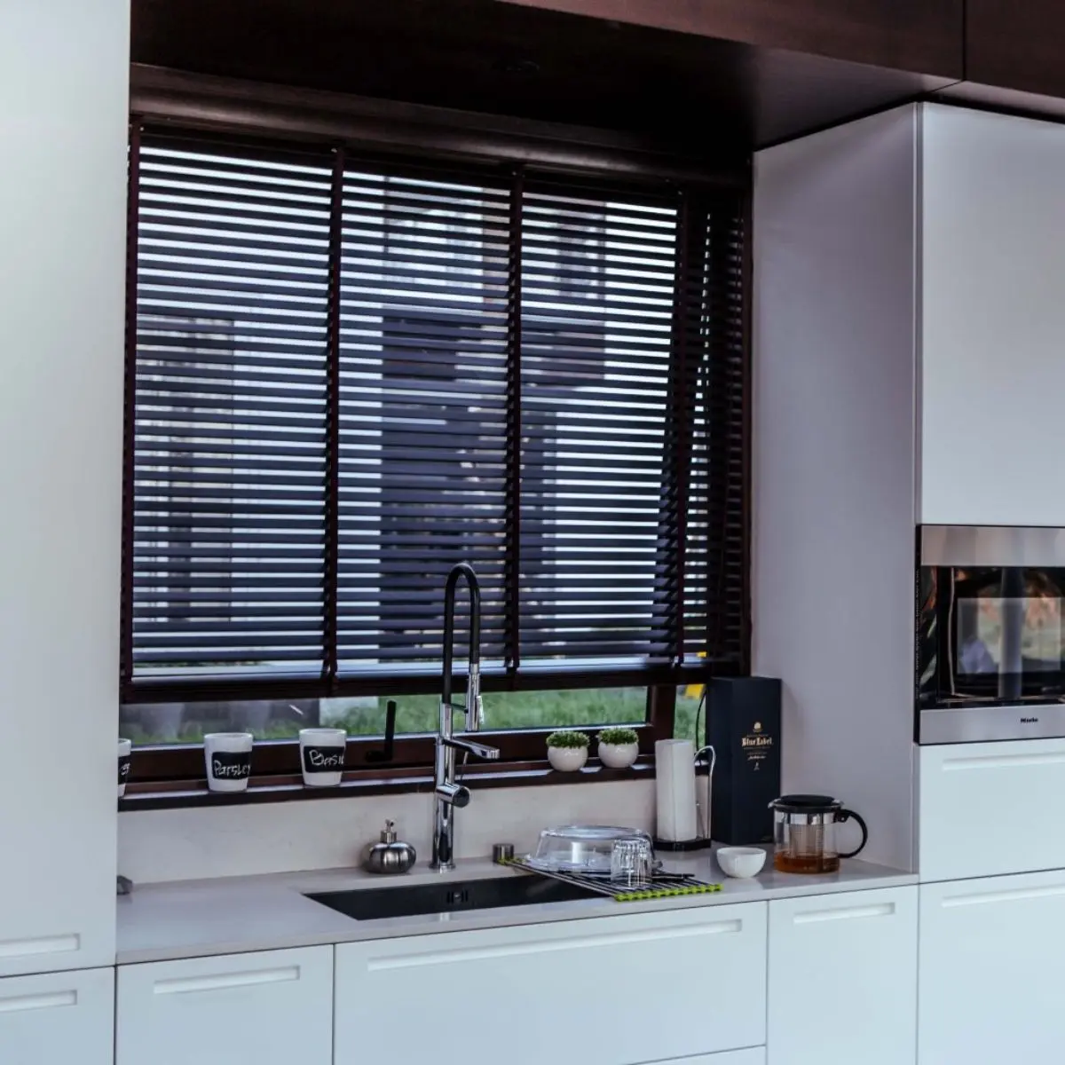 Apa Itu Wooden Blinds?